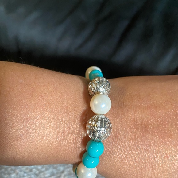 Bracelets - Picture 4 of 13